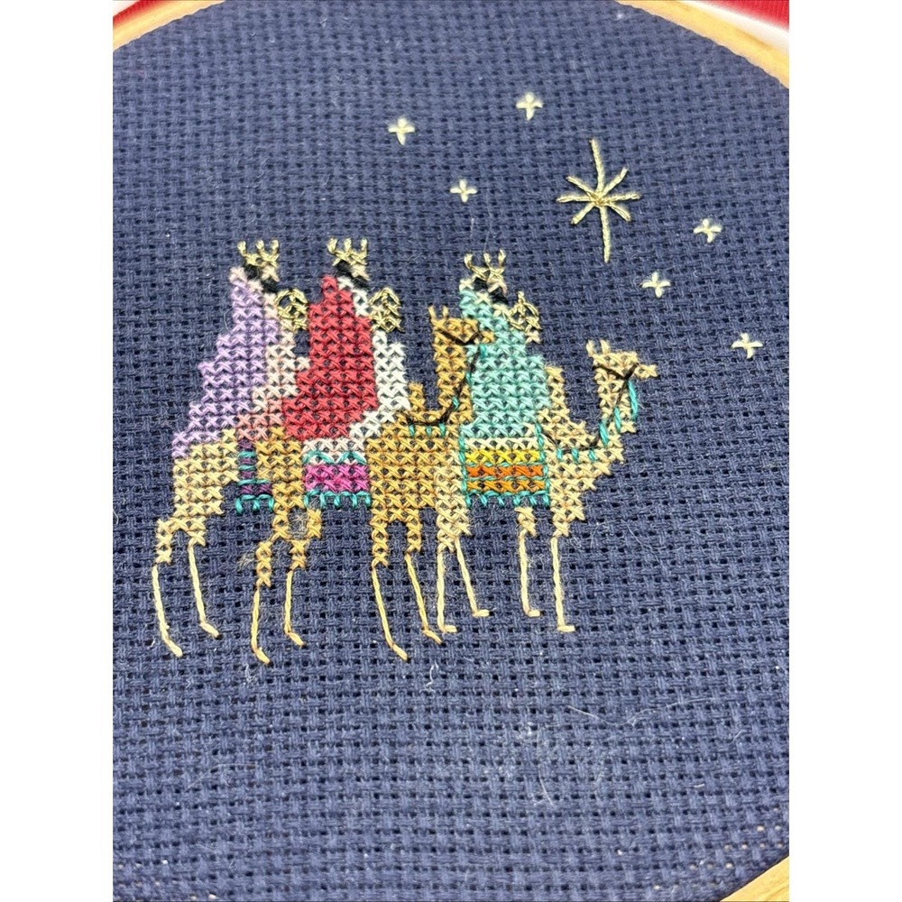 Finished Crosstitch  "Three Kings" 4.5"Round, Ornament Or Wall Hanger Christmas - Picture 2 of 5